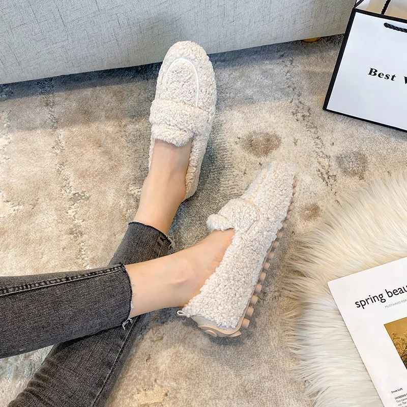 2024 new women's winter warm outdoor shoes plush design british style white snow boots Ladies' casual flats Large size 41-43