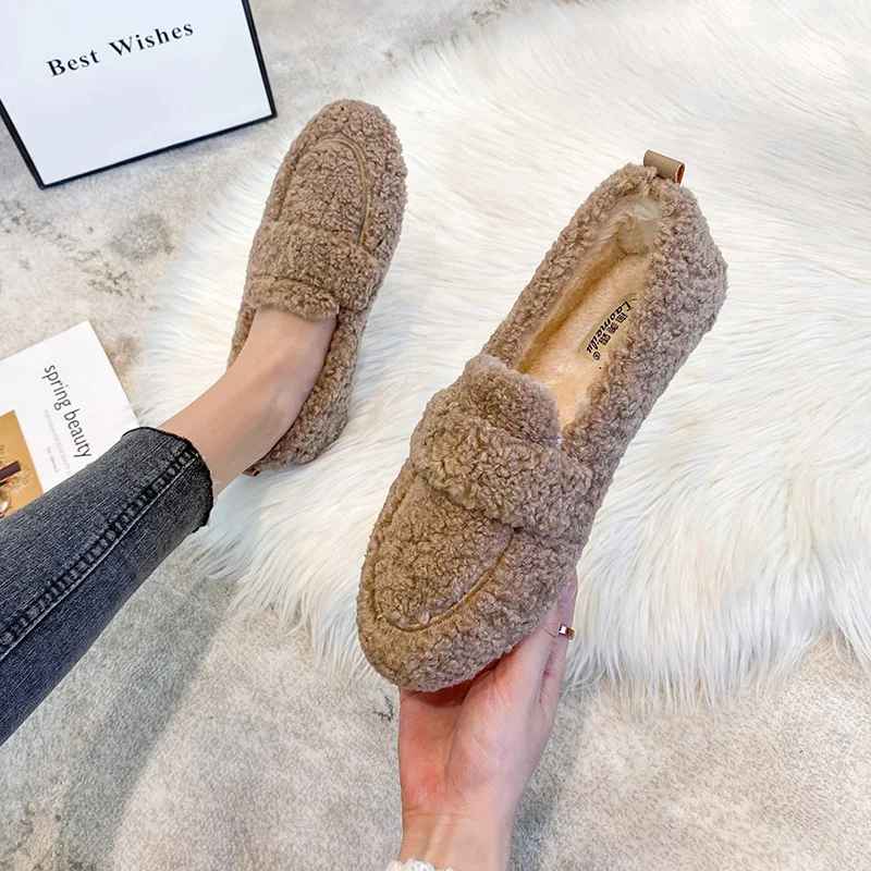 2024 new women's winter warm outdoor shoes plush design british style white snow boots Ladies' casual flats Large size 41-43